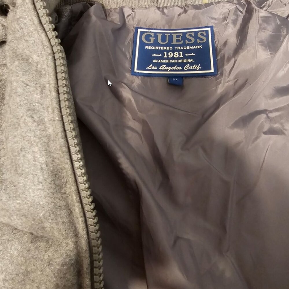 Guess = Quilted Down Filled Jacket With Removable Hood - Picture 9 of 10